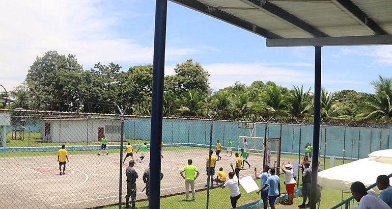 liga de ftbol en Centro de Custodia Arco Iris de Tocumen