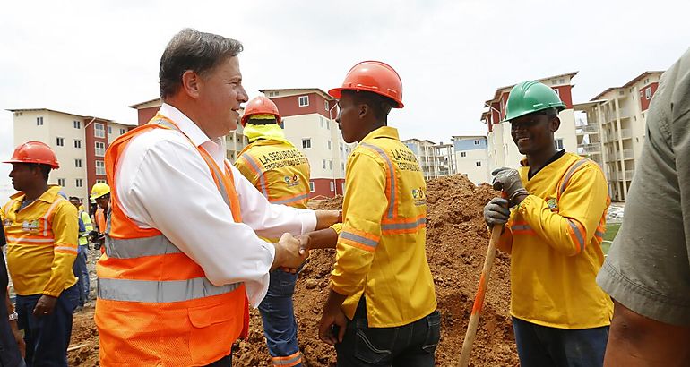 Visita Varela obras