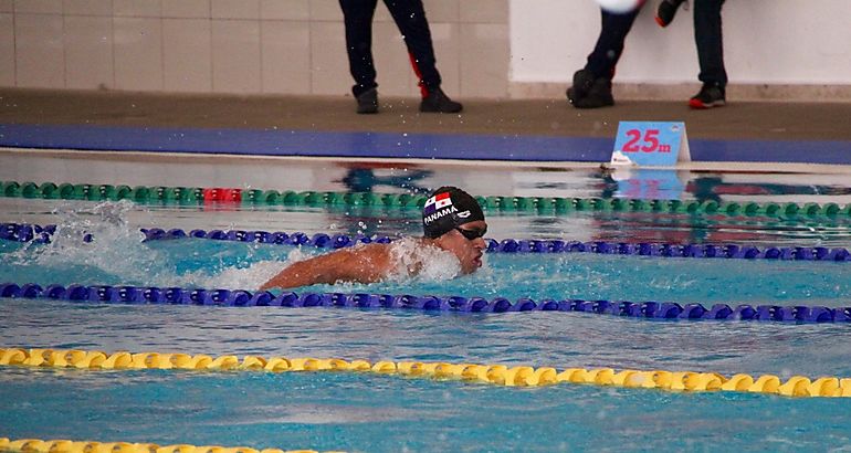 Fernando Carrillo clasificado en la final de los 50 metros pecho en natacin