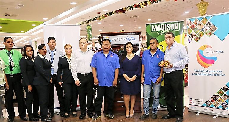 Puesto de venta de la marca IntegrArte es inaugurado en Albrook