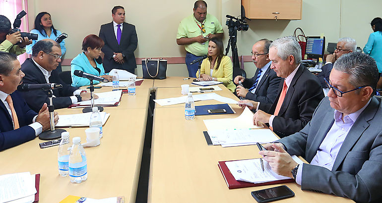 Primer debate en la Comisin de Educacin de la Asamblea Nacional