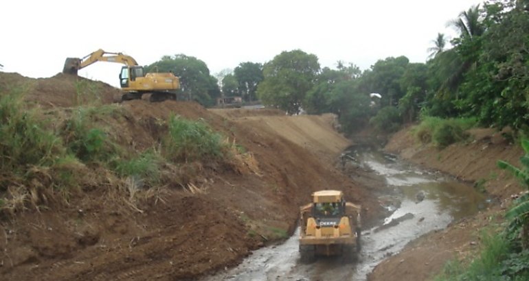 Contina dragado de ros Tocumen y Cabuya