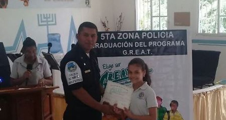 Estudiantes de Chepo se gradan en el programa GREAT