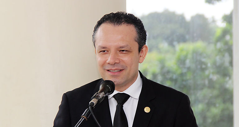 Dr Ramiro Vargas