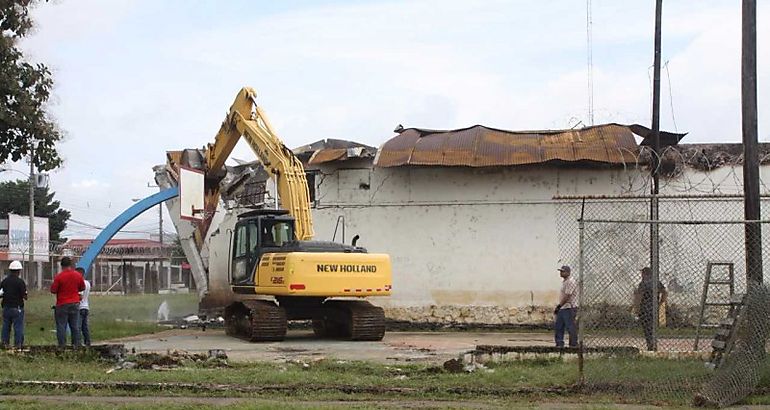 Se trabaja en demolicin de la Crcel de David