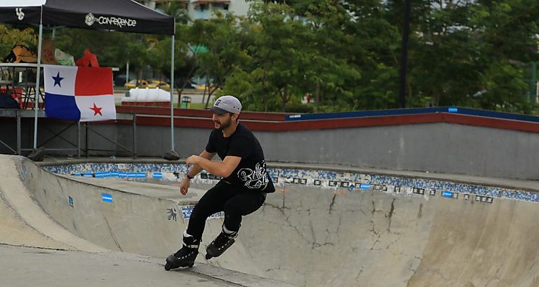 Patinadores en el primer Circuito Roller Freestyle