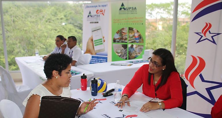 Pandeportes en Feria de Trabajo en la Universidad Tecnolgica de Panam