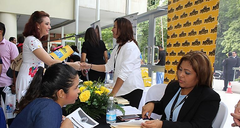 MOP en la primera Feria de Empleo en la UTP