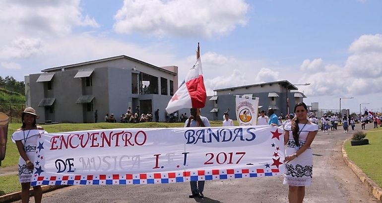 Encuentro de Bandas Musicales adolecentes en conflicto con la Ley honran a la patria 