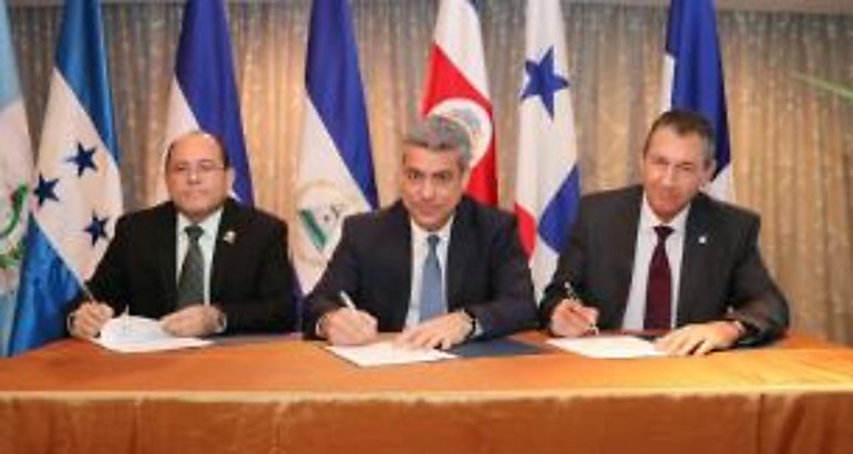 COMISCA y OPSOMS firman convenio de cooperacin