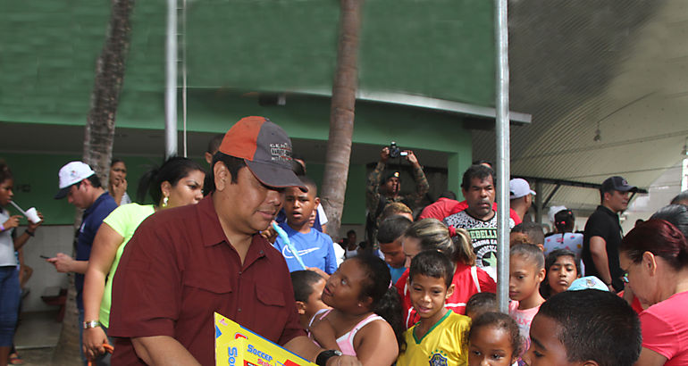 MINSEG celebra Navidad con nios de El Chorrillo 