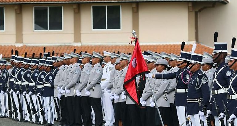 Acto de graduacin de la Escuela de Oficiales de Polica Dr Justo Arosemena