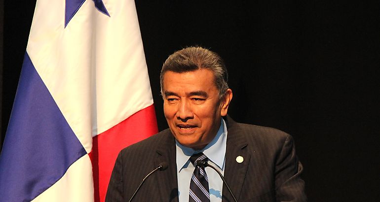 Dr Oscar Ramrez