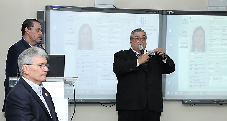 Presentacin tcnica para el uso de aplicaciones de la cdula Inteligente