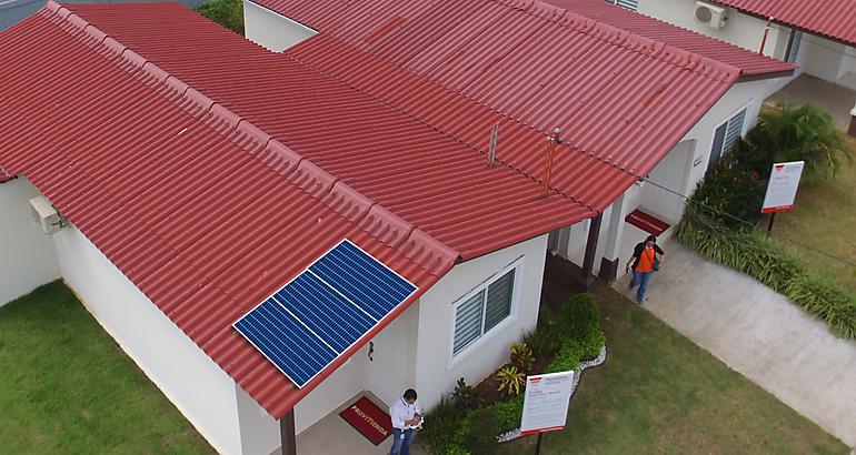 Primer Proyecto Residencial Masivo con Sistemas Fotovoltaicos