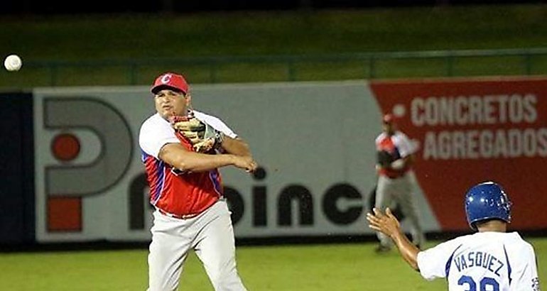 Cuba frente a Nicaragua en serie de bisbol