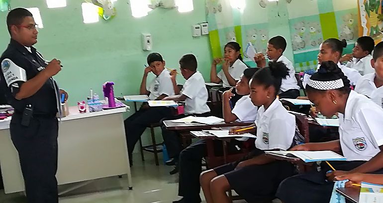 Estudiantes de la Escuela Repblica de Nicaragua se capacitan en GREAT