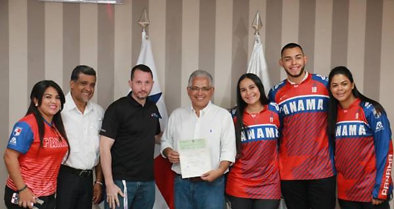 Organizaciones deportivas de la ciudad de Panam reciben apoyo econmico