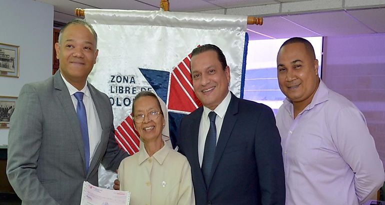 Zona Libre entrega apoyos a ONG