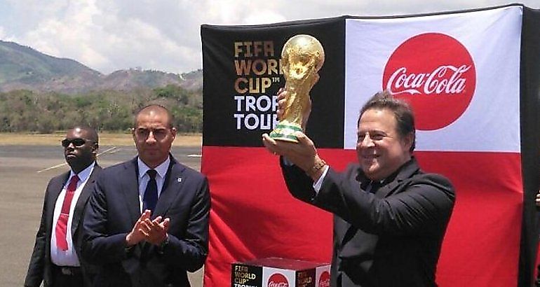 Trofeo de la Copa Mundial de la FIFA ya esta en Panam