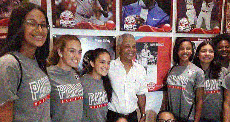 La Seleccin Nacional de Baloncesto Femenino U14