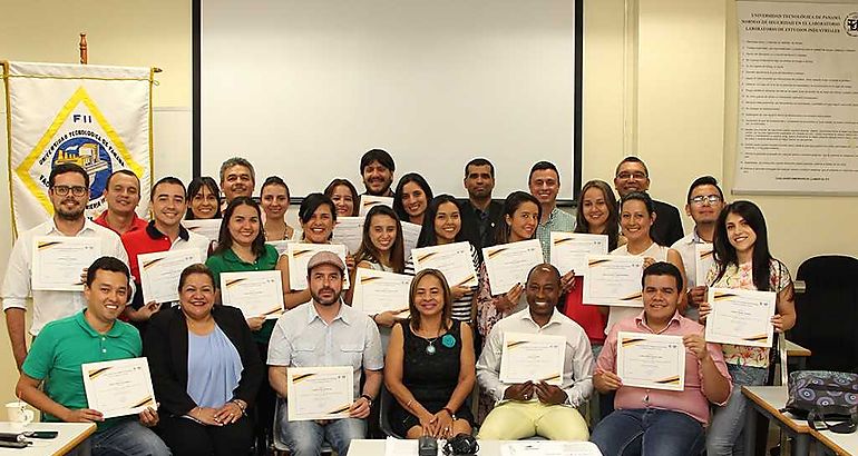 Facultad de Industrial de UTO firma convenio de pasanta