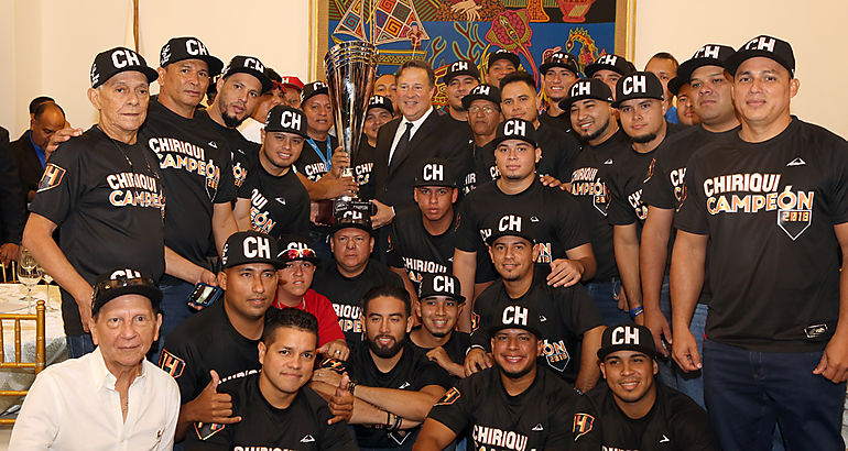 Campeones chiricanos son recibidos en el Palacio Presidencial 