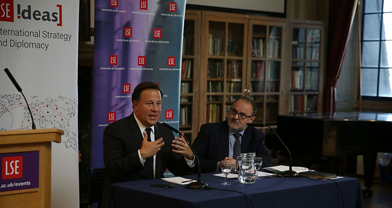 Presidente Varela dicto conferencia sobre transparencia