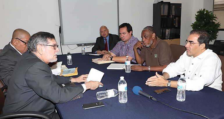 Inicia revisin de firmas de adherentes de U