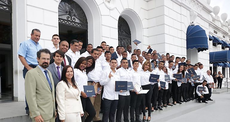 INADEH participa en la formacin de 61 nuevos profesionales