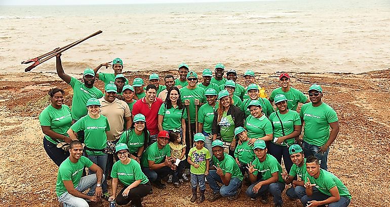 ENSA siembra y reforesta en Ro Indio Coln