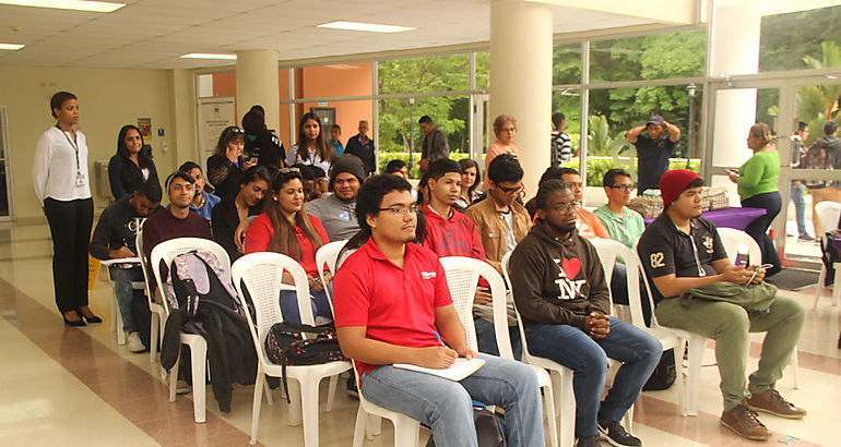 Charla en la UTP Transformacin a un Ambiente Ecolgico