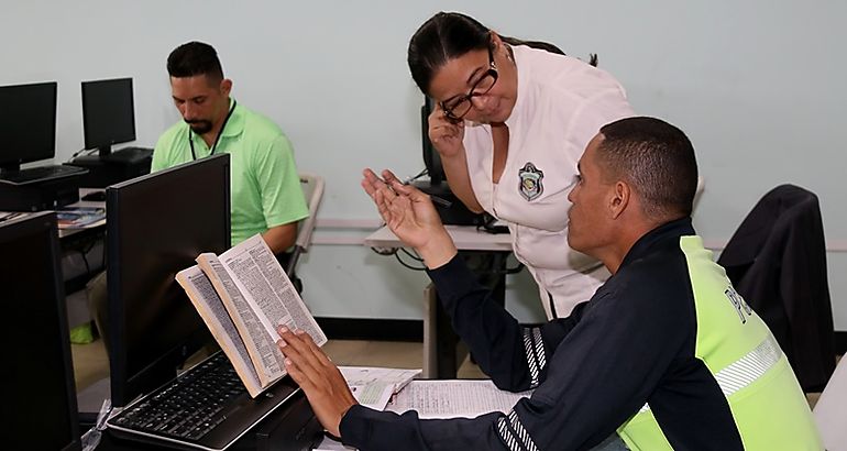 Polica se capacita en idiomas de cara a JMJ