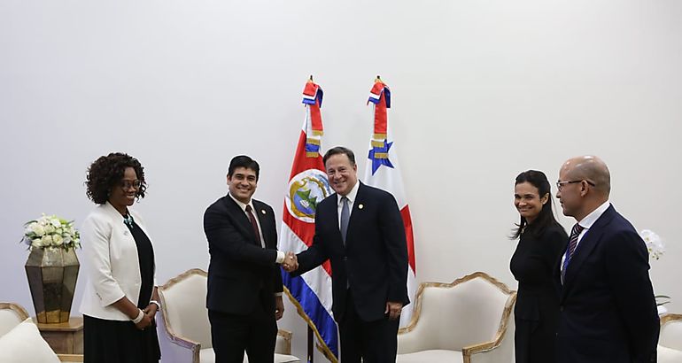 Juan Carlos Varela y presidente de Costa Rica 