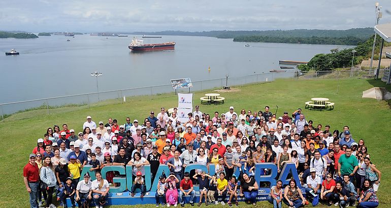 AmCham realizan Paseo en Tren y visita al Centro de Visitantes de Agua Clara