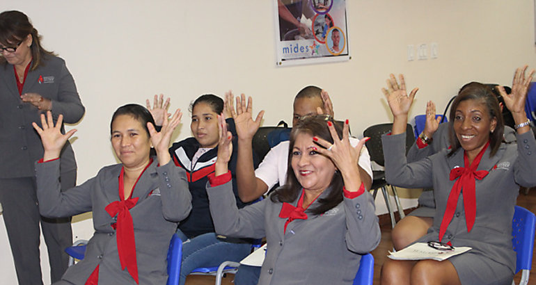 Clausura capacitacin de lengua de seas en el INAMU