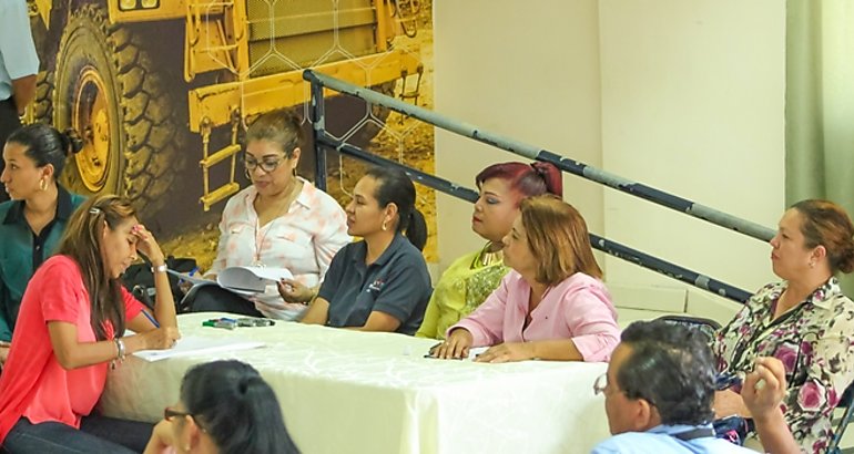 En Cocl Promotores y Trabajadoras Sociales reciben Capacitacin sobre Acompaamiento Familiar Con el Tema Habilidades Blandas