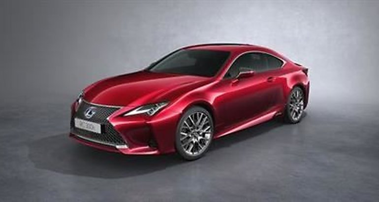 Lexus coup RC 300h 