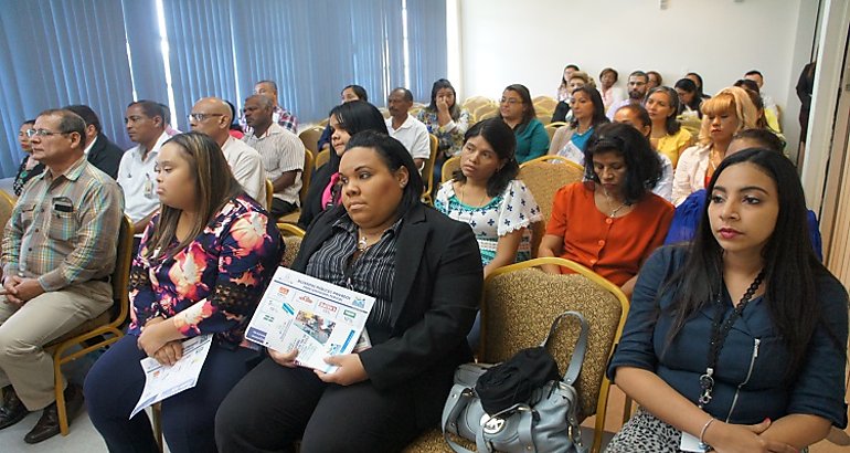 Acto de Acreditacin de servidores pblicos del Instituto Panameo de Habilitacin Especial IPHE 