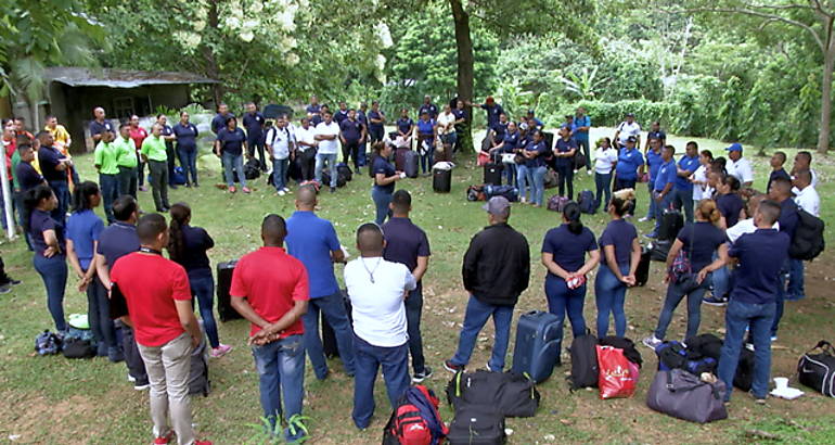 Primer Campamento de Instructores de la Polica de la infancia y la niez