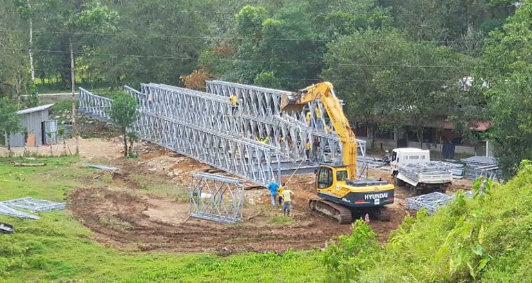 puente Acrow en Norteo Bocas del Toro