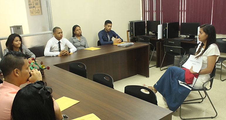 Estudiantes del IPT de Comercio reciben induccin para prctica profesional en el IPHE