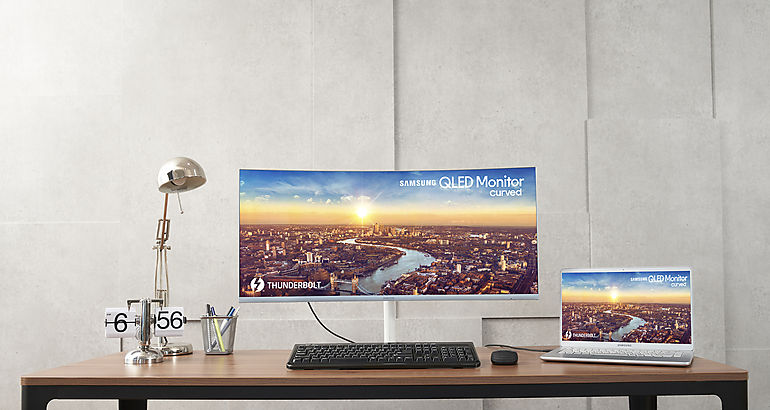 Samsung Thunderbolt 3 QLED Curved Monitor 