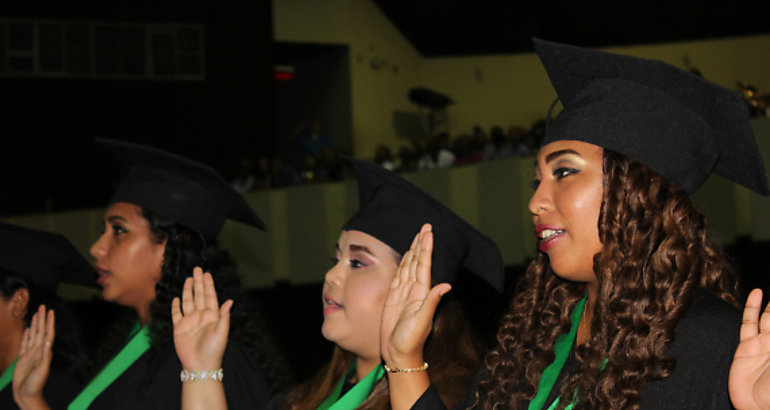  Centro Regional Universitario de Panam Oeste entrego al pas 246 nuevos profesionales