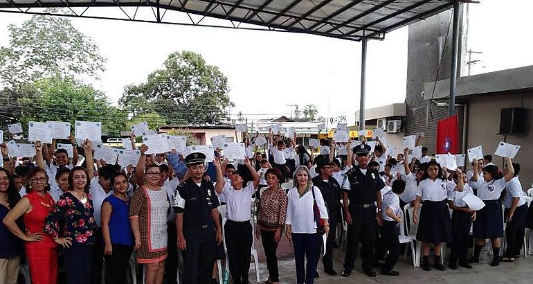 152 estudiantes dicen no a la droga y la violencia 