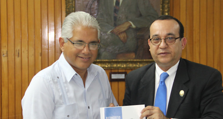 UP entrega informe Pas a Jos Blandn 