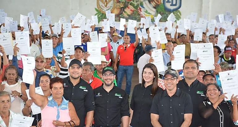 ANATI realiz la quinta megaentrega y 1000 chiricanos recibieron su ttulo