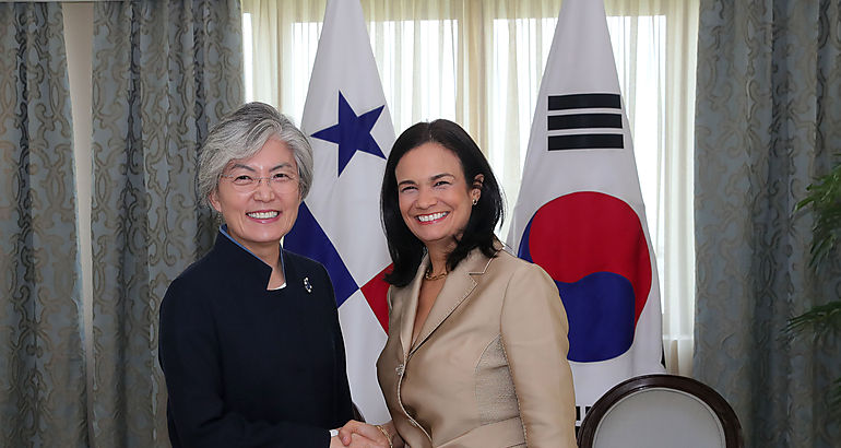 Panam recibe la visita de la Canciller de la Repblica de Corea Kang KyungWha