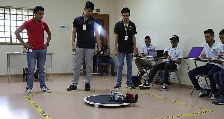 IV Competencia ROBOTSIS 2018