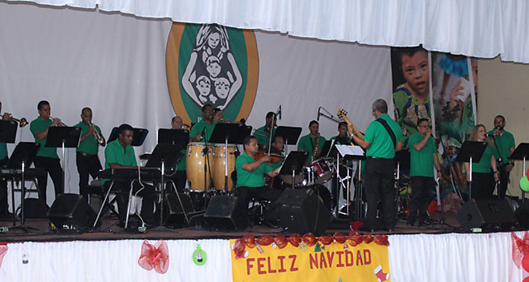 Orquesta Filarmnica de la Universidad de Panam dedica concierto de Navidad a estudiantes del IPHE